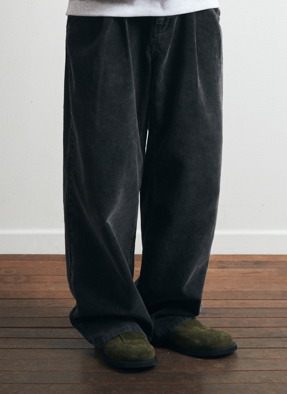 Fading Corduroy Wide Pants - gracie black